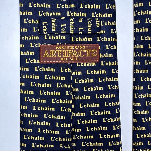 NWT L’chiam L’chiam Museum Artifacts Jewish Hebrew Silk Classic Blue Tie 3.75” - Picture 2 of 6